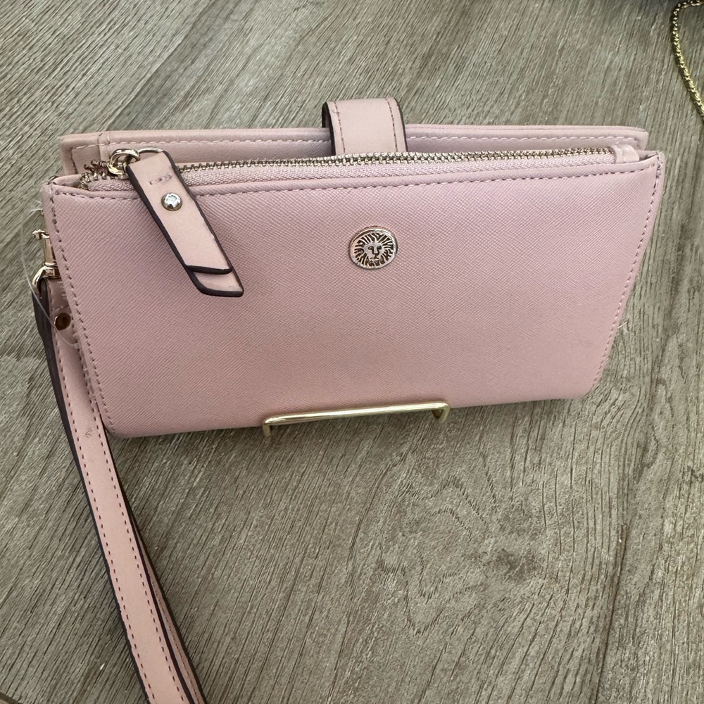 Anne Klein pink phone wallet like new - Picture 1 of 11